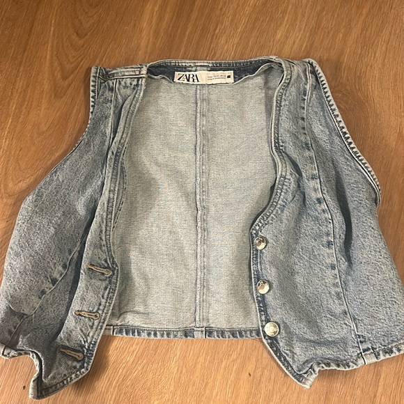 Zara Jean Vest💙 - Picture 2 of 4